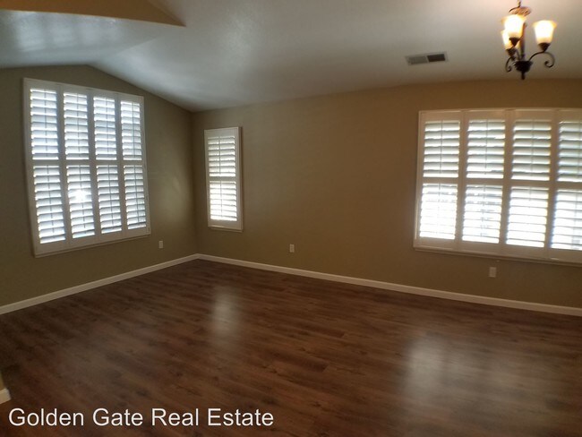 Foto del edificio - 1025 Stonecrest Dr