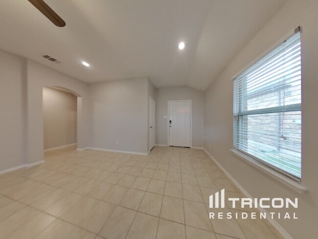 Building Photo - 1404 Granite Path Princeton TX