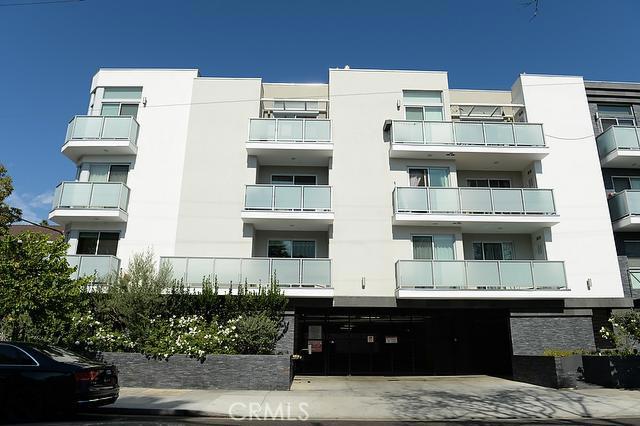Building Photo - 7133 Hawthorn Ave