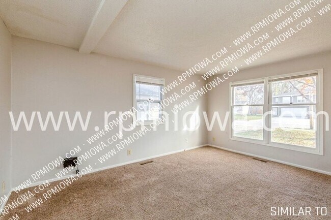 Building Photo - 5734 NW 54th Ct