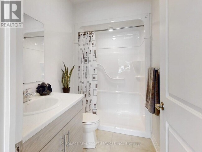 Photo du bâtiment - 77 William St N