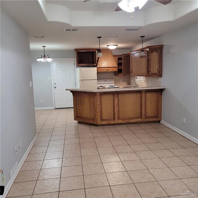 Foto del edificio - 2321 W Candlelight Ln
