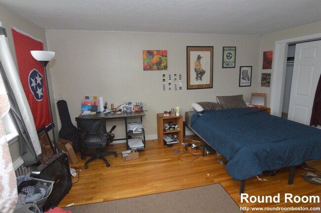 Foto del edificio - 273 Corey Rd