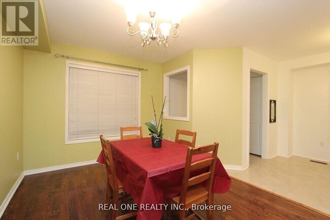 Building Photo - 287 Bantry Ave