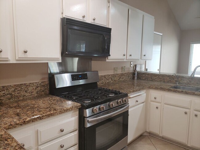 Foto del edificio - 2595 Branch Ln