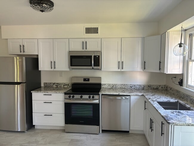 kitchen - 1 Ponds Edge Rd