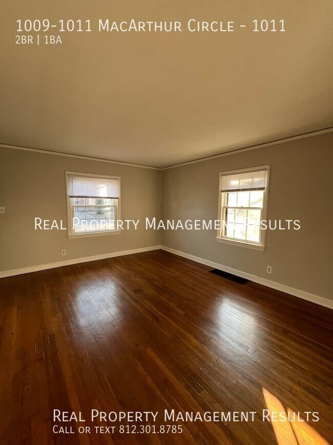 Foto del edificio - 2 Bedroom, 1 Bathroom Duplex, East Side