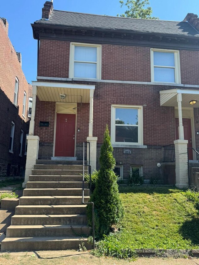 Foto principal - 3926 Botanical Ave