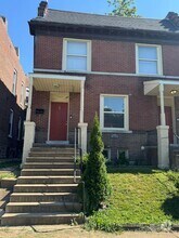 Building Photo - 3926 Botanical Ave