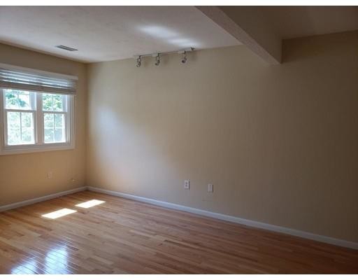 Building Photo - 117 Tall Oaks Dr