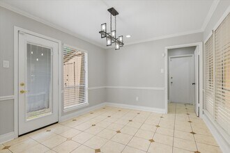 Building Photo - 7715 Brush Wood Dr