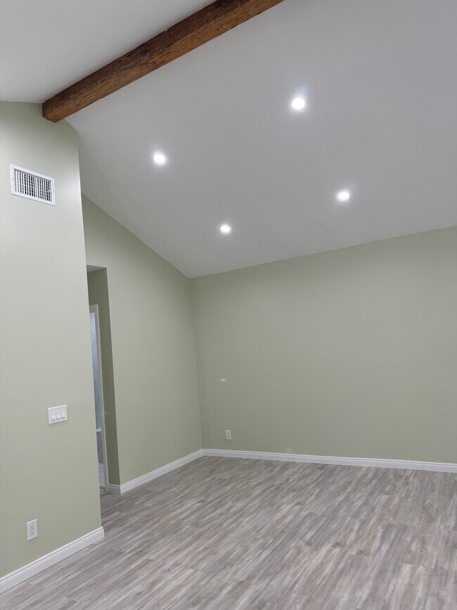 Foto del edificio - 4406 Coloma Ave