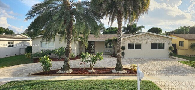 Foto del edificio - 11700 NW 15th Ct