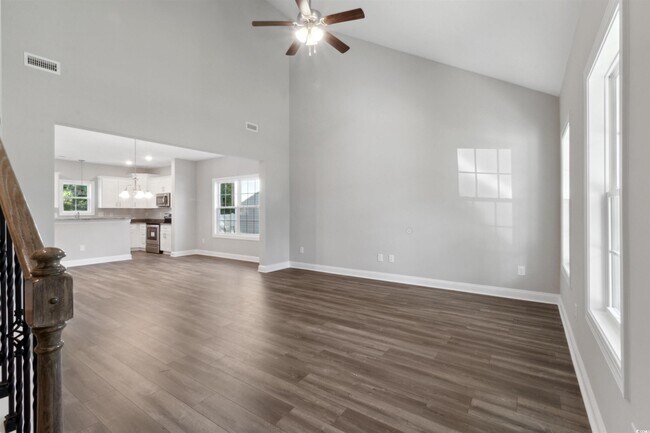 Foto del edificio - 10412 Holland Ct