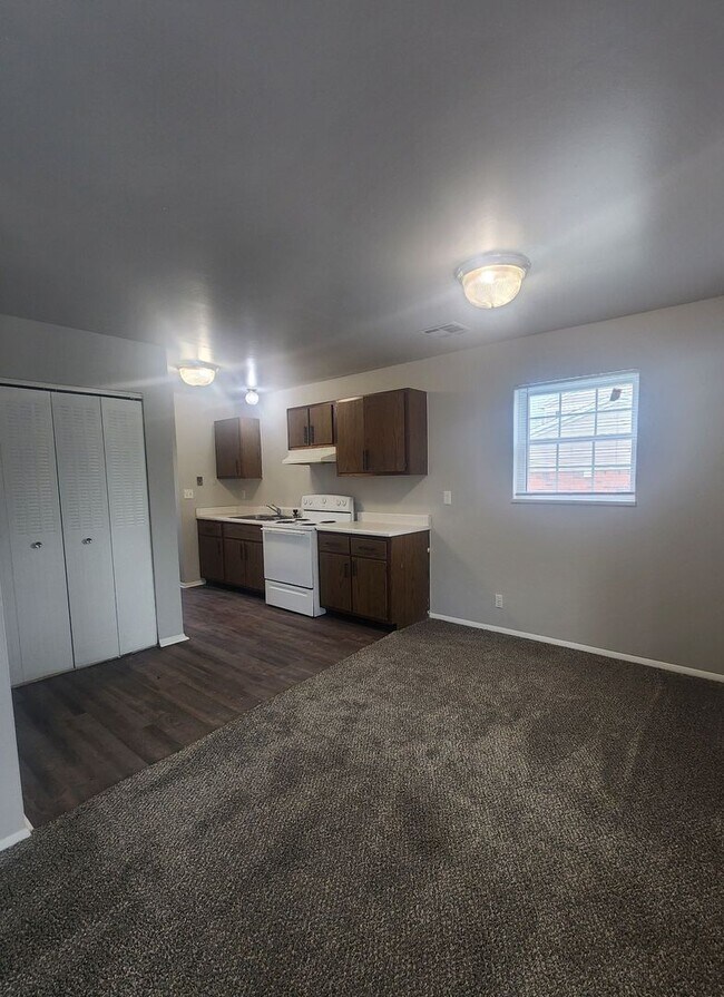 Foto del edificio - Cozy 1-Bedroom Bungalow – Easy Single-Level Living