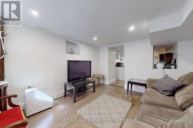 Building Photo - 232 Laughton Ave