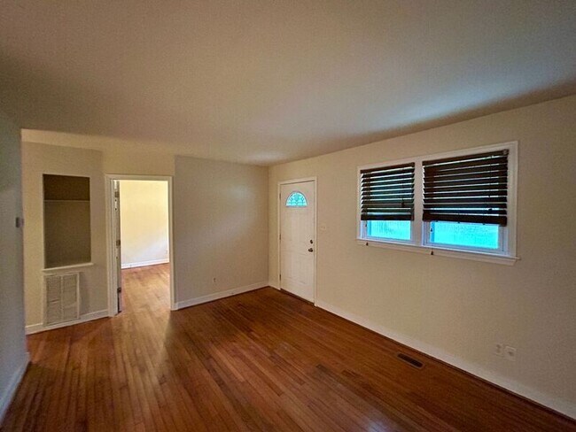 Foto del edificio - 12364 Mason Ave