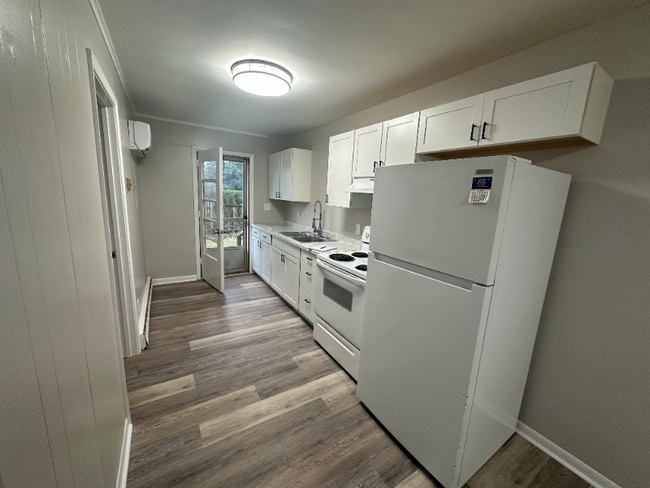 Foto del edificio - 123 S Sam Davis Ave