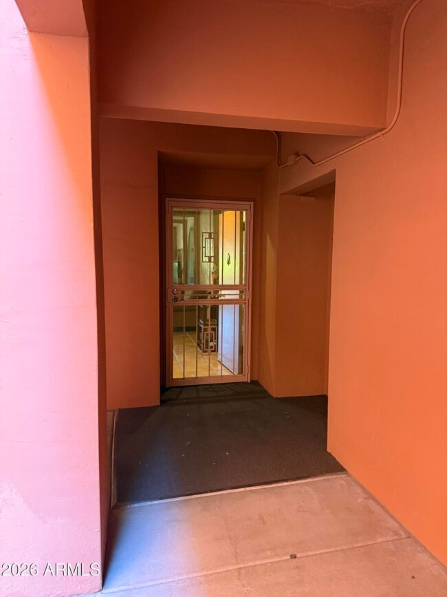 Building Photo - 4303 E Cactus Rd