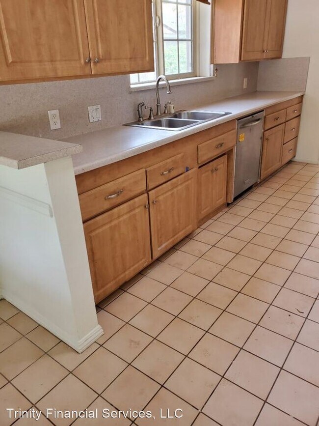 Building Photo - 3 br, 3 bath House - 17646 Raymer St