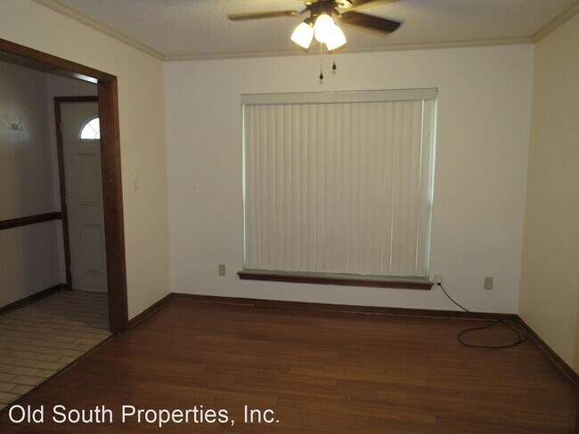 Building Photo - 4 br, 3 bath House - 6260 Lake Charlene Drive