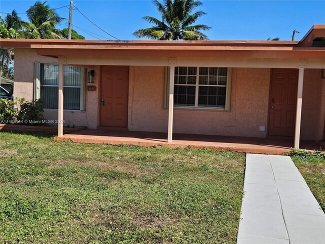 Building Photo - 1544 NW 6th Ave