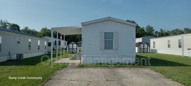 Building Photo - 1100 Thornwood Dr SW