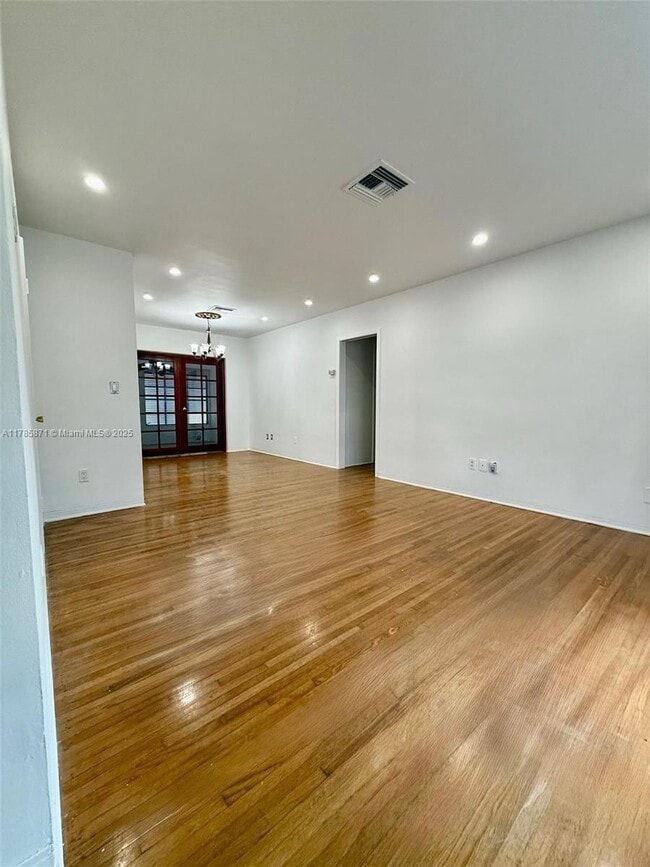 Building Photo - 8670 SW 28th St