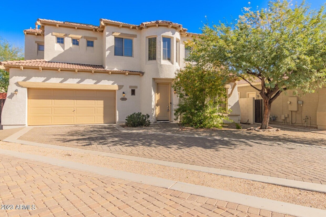 Foto principal - 7811 S 5th Dr