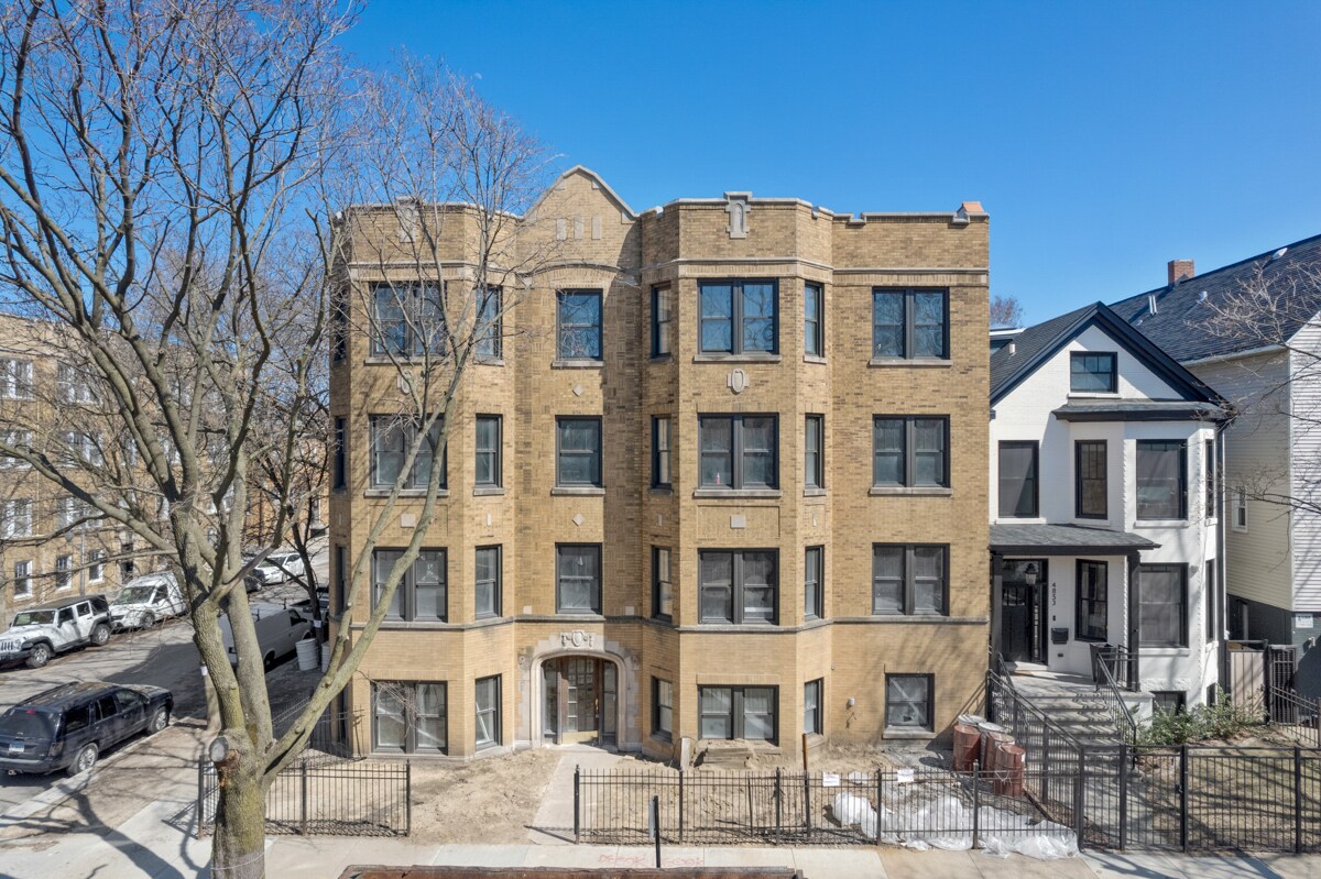 201519 W. Ainslie / 485557 N. Seeley 2015 W Ainslie St Chicago, IL