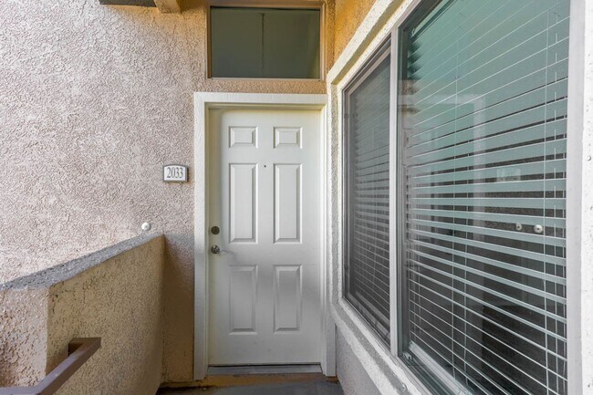 Building Photo - Great 2 Bedroom Southwest Vegas Condo With 1 Car Detached Garage