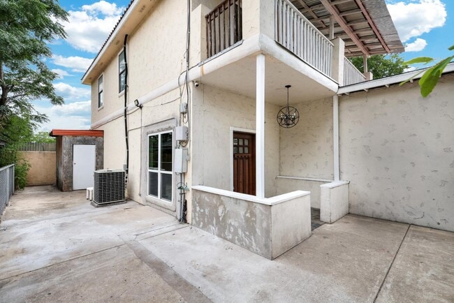 Photo - 125 Allsup St House