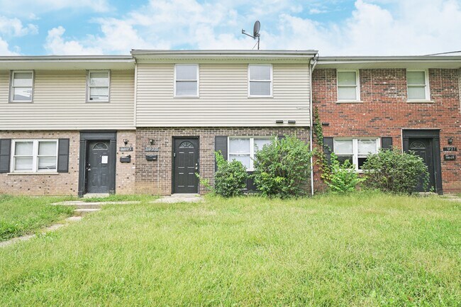 Foto del edificio - 10925 Birchridge Dr