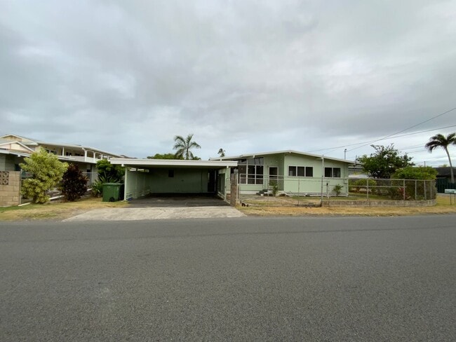 SINGLE FAMILY HOME IN KAILUA - SINGLE FAMILY HOME IN KAILUA