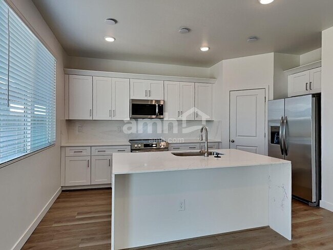 Foto del edificio - 6967 N 125th Dr