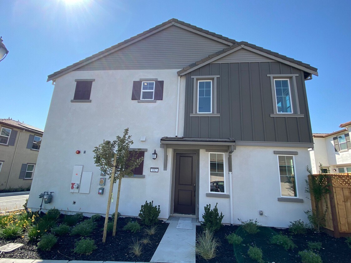 112 W Lucille Ave, Tracy, CA 95391 House for Rent in Tracy, CA