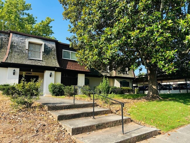 Photo - Wow! Newly renovated 2 bedroom 2 bathroom unit in Lithonia. Must see! House
