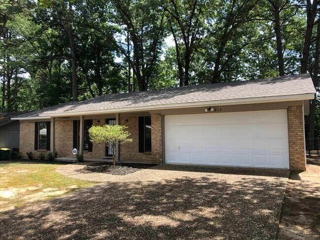 Building Photo - 1813 Lynette Dr. Little Rock, AR 72205