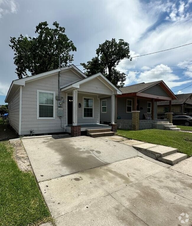 Building Photo - 6723 Avenue Q