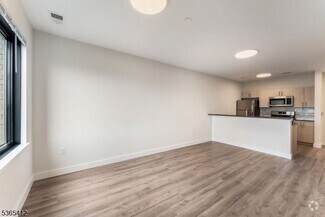 Building Photo - 72 S Essex Ave