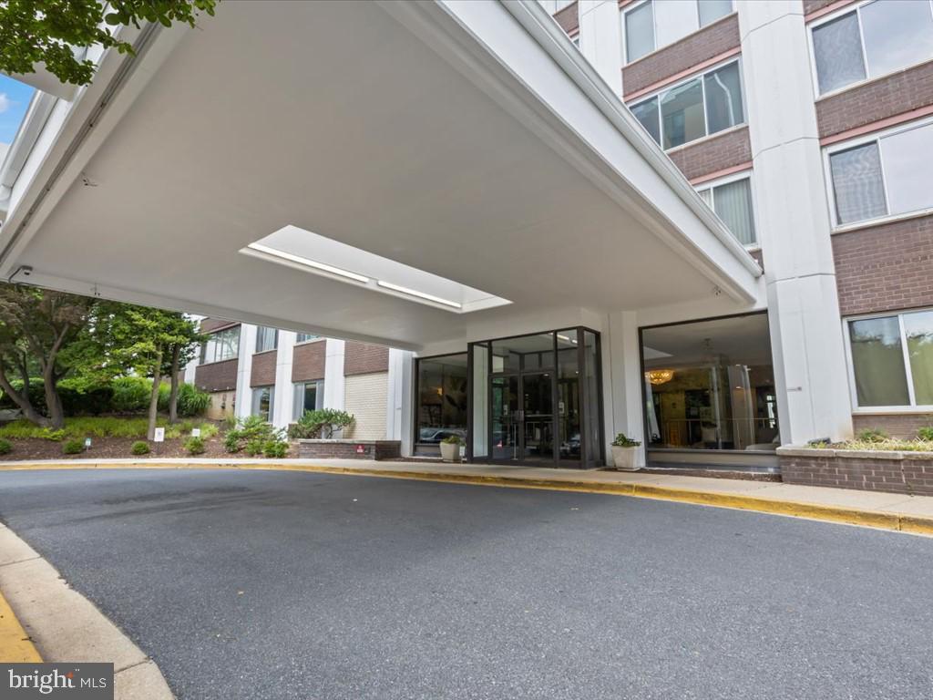 11801 Rockville Pike Unit 710, Rockville, MD 20852 Room for Rent in
