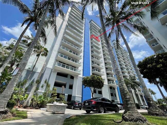 Foto del edificio - 5085 NW 7th St