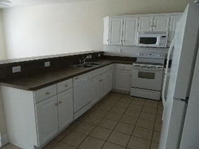 Building Photo - 101 Duncraig Dr