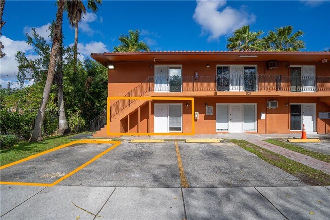 Foto del edificio - 1333 NW 15th St