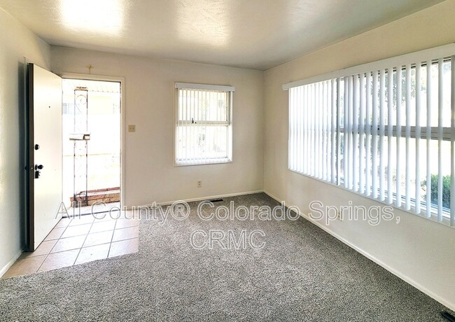 Building Photo - 212 N Logan Ave