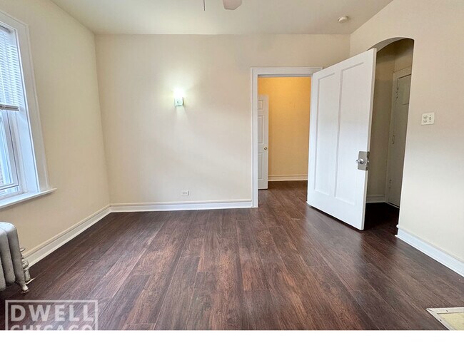 Foto del edificio - 6912 N Lakewood Ave