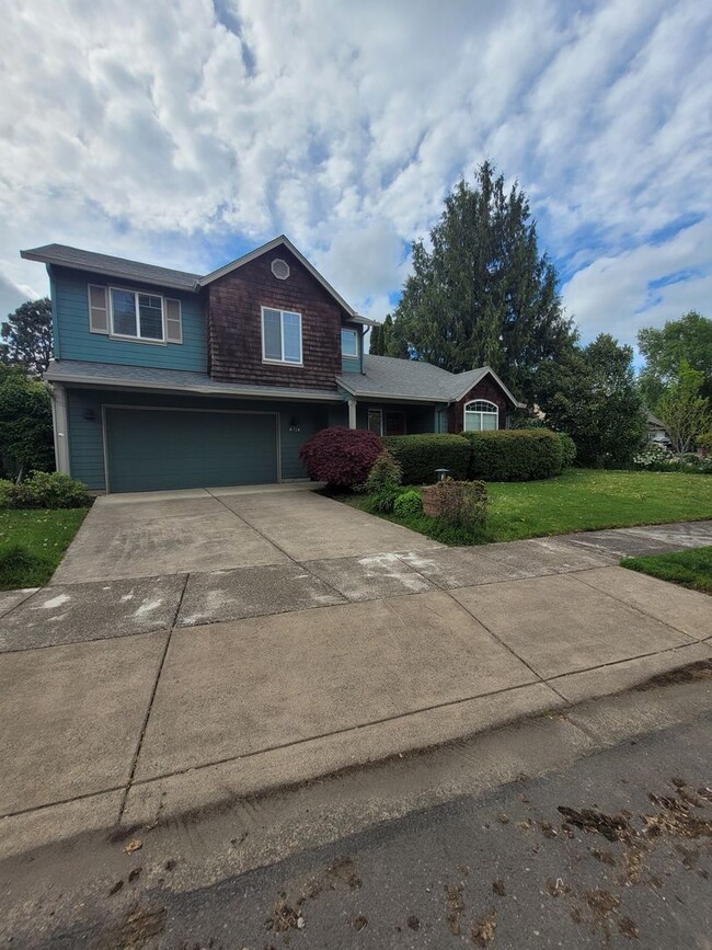 Building Photo - Charming and Spacious 3BB/2.5BA home for rent!  AVAILABLE NOW