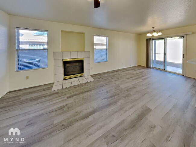 Foto del edificio - 9056 N Wild Eagle Ave