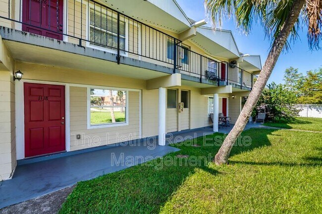 Building Photo - 1130 Doss Ave