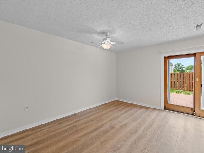 Foto del edificio - 2178 Mager Dr